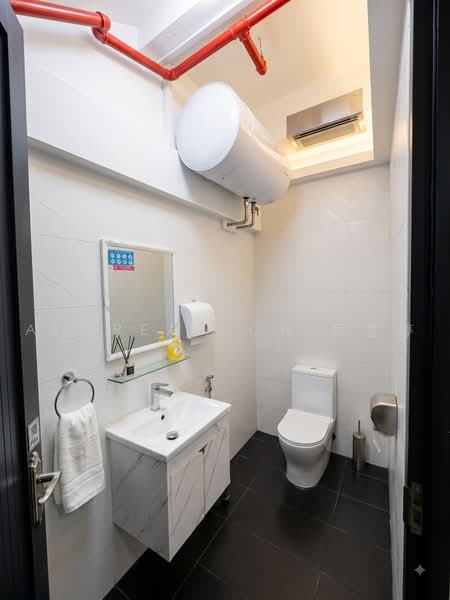 RARE Fitted Childcare @ Primz Bizhub, 21 Woodlands Close, 1km: Greenwood Pri, Woodlands Ring Pri, Admiralty Pri, 2,659 sqft, Light Industrial (B1) For Rent, by Andrea Goh 吴雪婷, 500232068 - Bathroom - CommercialGuru.com.sg