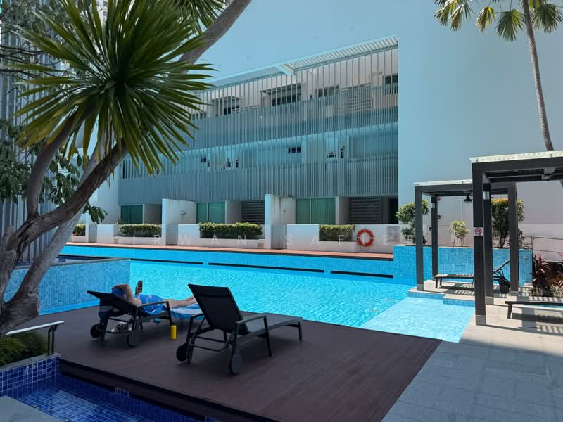 Regency Suites, 36 Kim Tian Road, 2 Bedrooms, 1,055 sqft, Apartment For Rent, by IRWAN SAFIEE, 500232069 - Pool - PropertyGuru.com.sg