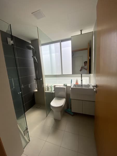 Devonshire Residences, 55 Devonshire Road, 1 Bedroom, 500 sqft, Condominium For Rent, by Leeflyn Lee, 500232077 - Bathroom - PropertyGuru.com.sg