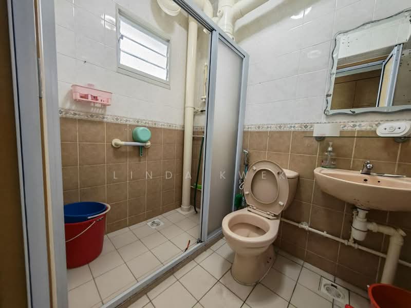 126C Edgedale Plains, 126C Edgedale Plains, Room Rental, 150 sqft, HDB Flat For Rent, by Linda Kwek, 500232081 - Bathroom - PropertyGuru.com.sg
