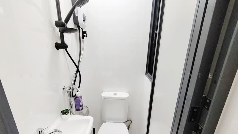 The Clement Canopy, 18 Clementi Avenue 1, Room Rental, 100 sqft, Condominium For Rent, by Bespoke Habitat Pte Ltd, 500232084 - 26-10 Common Bathroom - PropertyGuru.com.sg