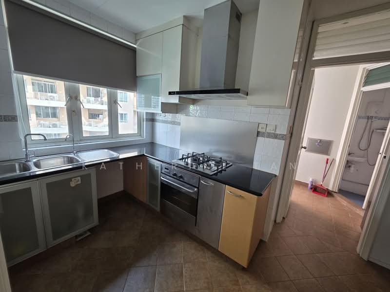 Holt Residences, 5 Holt Road, 4 Bedrooms, 2,056 sqft, Condominium For Rent, by Katherine Tan, 500232095 - Kitchen - PropertyGuru.com.sg