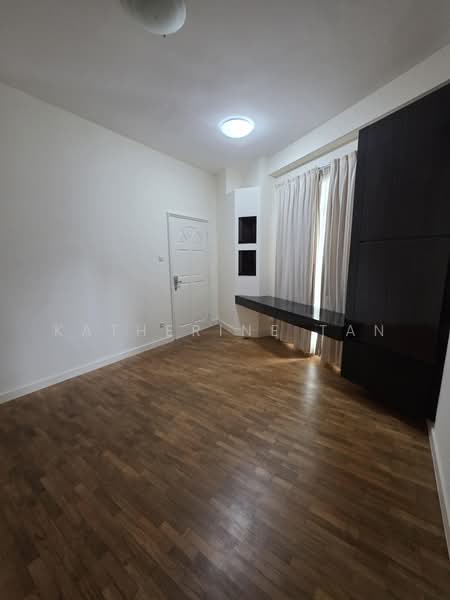 Holt Residences, 5 Holt Road, 4 Bedrooms, 2,056 sqft, Condominium For Rent, by Katherine Tan, 500232095 - Interior - PropertyGuru.com.sg