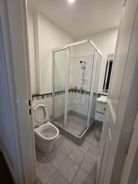 Holt Residences, 5 Holt Road, 4 Bedrooms, 2,056 sqft, Condominium For Rent, by Katherine Tan, 500232095 - Bathroom - PropertyGuru.com.sg