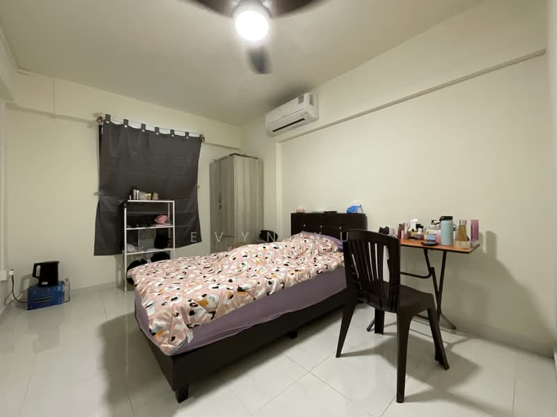 530 Bedok North Street 3, 530 Bedok North Street 3, Room Rental, 150 sqft, HDB Flat For Rent, by Evyn Xu, 500232101 - Bedroom - PropertyGuru.com.sg