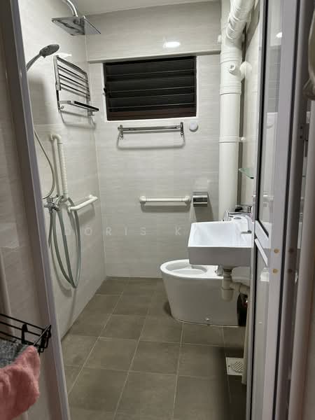 25 Teban Gardens Road, 25 Teban Gardens Road, Room Rental, 120 sqft, HDB Flat For Rent, by Doris Kang, 500232106 - Bathroom - PropertyGuru.com.sg