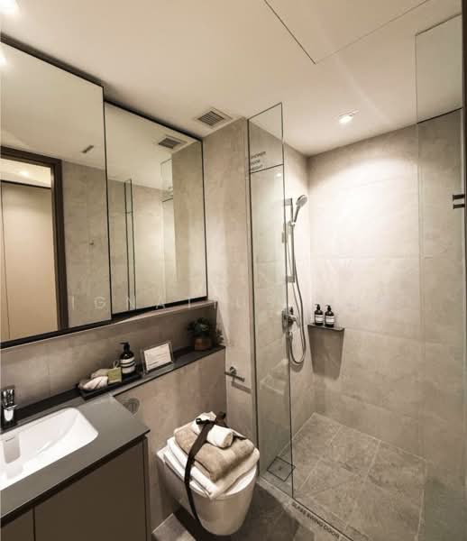 Norwood Grand, 10 Champions Way, 2 Bedrooms, 624 sqft, Condominium For Rent, by Ignatius Tan, 500232107 - Common Bathroom - PropertyGuru.com.sg