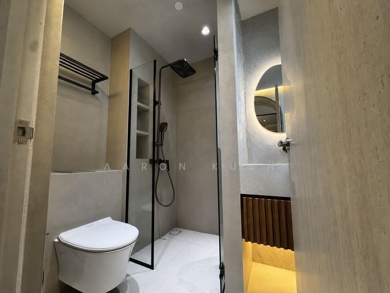 Midview City, 18 Sin Ming Lane, Ang Mo Kio / Bishan / Thomson, 1,432 sqft, Light Industrial (B1) For Sale, by Aaron Kuan, 500232108 - Bathroom - CommercialGuru.com.sg