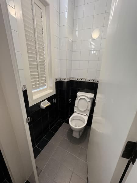 Neil Road, , 1,088 sqft, Shop / Shophouse For Rent, by Davin Samuel, 500232130 - Bathroom - CommercialGuru.com.sg