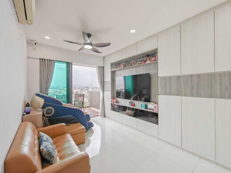 The Topiary, 21 Fernvale Lane, 3 Bedrooms, 1,044 sqft, Executive Condominium For Sale, by Edmund Lim, 500232135 - Living Room - PropertyGuru.com.sg