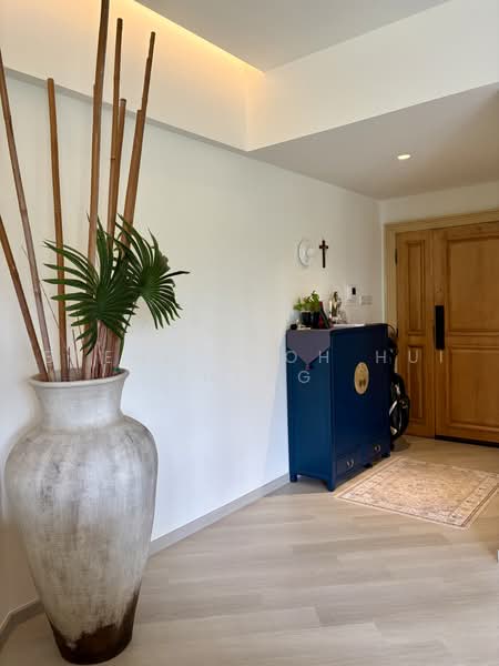 Valley Park, 473 River Valley Road, 1 Bedroom, 753 sqft, Condominium For Rent, by Brenda Koh Hui Theng, 500232148 - Entrance - PropertyGuru.com.sg