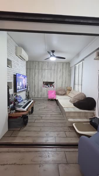 101 Henderson Crescent, 101 Henderson Crescent, 3 Bedrooms, 796 sqft, HDB Flat For Rent, by Peggy Leong, 500232185 - Bedroom 1 - PropertyGuru.com.sg