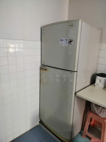 825 Yishun Street 81, 825 Yishun Street 81, Room Rental, 785 sqft, HDB Flat For Rent, by Leong Christopher, 500232190 - Kitchen - PropertyGuru.com.sg