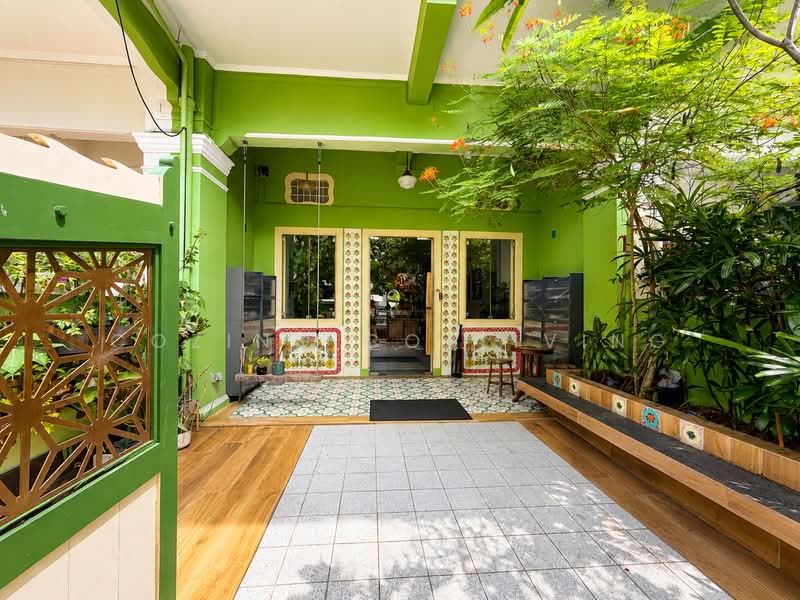 6 lorong 34 Geylang, , Studio, 646 sqft, Conservation House For Rent, by cozing co-living, 500232199 - Entrance (peranakan shophouse) - PropertyGuru.com.sg