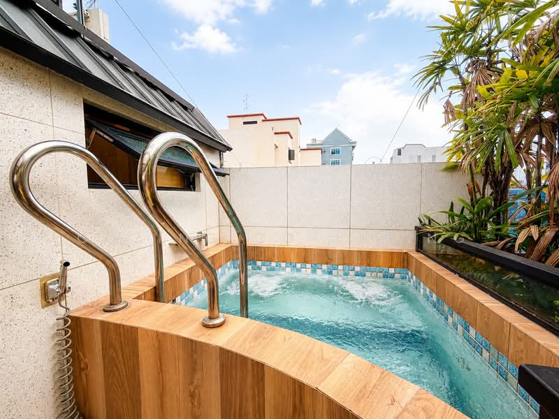6 lorong 34 Geylang, , Studio, 646 sqft, Conservation House For Rent, by cozing co-living, 500232199 - private jacuzzi - PropertyGuru.com.sg