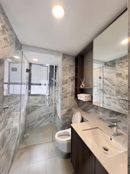 Clavon, Clementi Avenue 1, 4 Bedrooms, 1,582 sqft, Condominium For Sale, by Zen Teo, 500232201 - Bathroom - PropertyGuru.com.sg