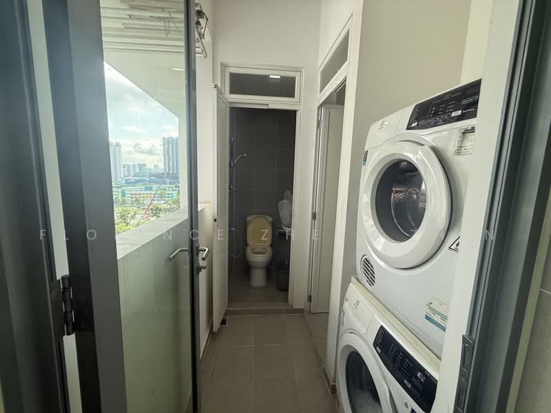 Hundred Trees, 85 West Coast Drive, 4 Bedrooms, 1,475 sqft, Condominium For Sale, by Florence Zheng Zhen, 500232203 - Bathroom - PropertyGuru.com.sg