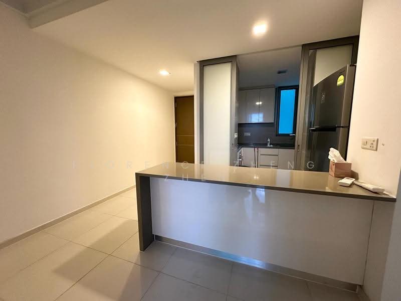 Hundred Trees, 85 West Coast Drive, Buona Vista / West Coast / Clementi New Town, 4 Bedrooms, 1,475 sqft, Condominium For Sale, by Florence Zheng Zhen, 500232203 - Kitchen - PropertyGuru.com.sg