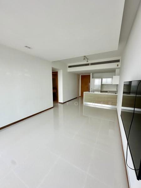 Marina Bay Residences, 18 Marina Boulevard, Boat Quay / Raffles Place / Marina, 1 Bedroom, 721 sqft, Condominium For Rent, by Christopher Lee, 500232207 - Living Room - PropertyGuru.com.sg