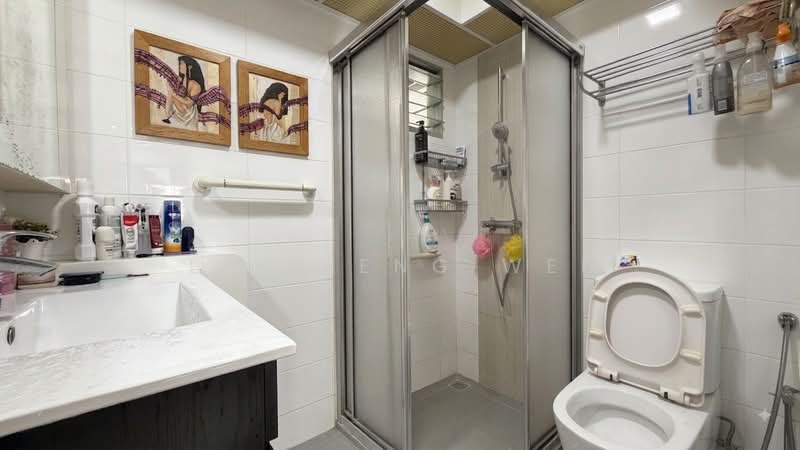 108B Canberra Walk, 108B Canberra Walk, 3 Bedrooms, 1,001 sqft, HDB Flat For Sale, by Lee Heng Wei, 500232209 - Bathroom - PropertyGuru.com.sg