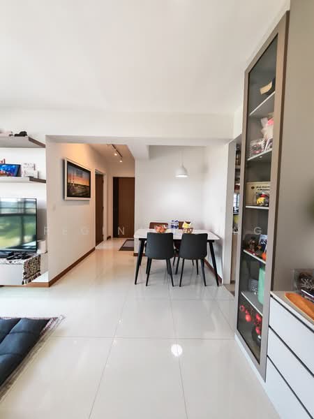 41A Margaret Drive, 41A Margaret Drive, Alexandra / Commonwealth, 2 Bedrooms, 678 sqft, HDB Flat For Sale, by Regina Young, 500232213 - Living Room - PropertyGuru.com.sg