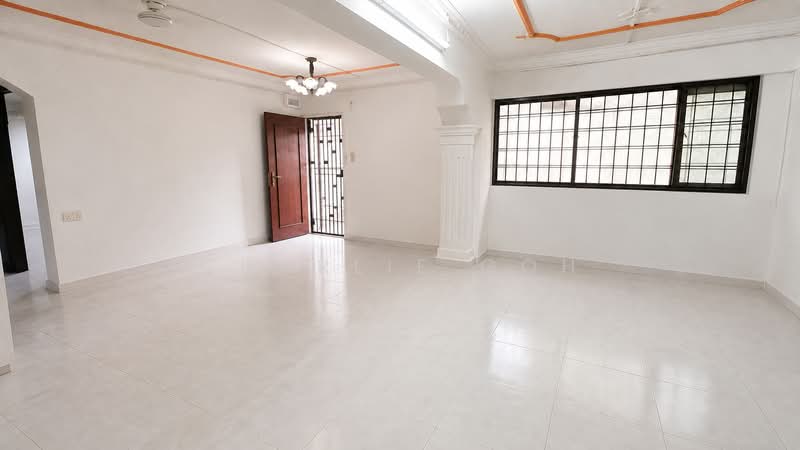 425 Choa Chu Kang Avenue 4, 425 Choa Chu Kang Avenue 4, 3 Bedrooms, 1,119 sqft, HDB Flat For Sale, by Charlie Goh, 500232219 - Living Room - PropertyGuru.com.sg