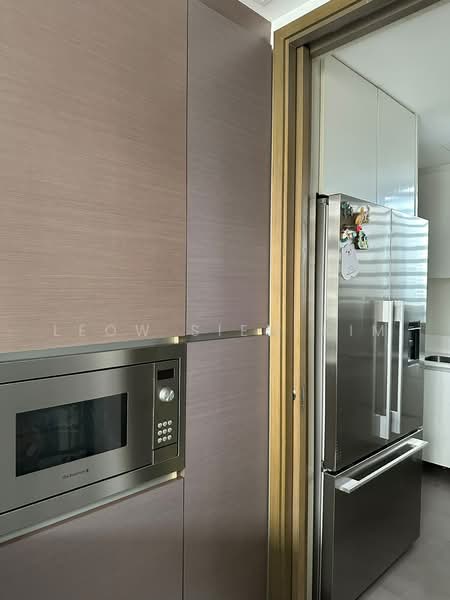 Starlight Suites, 11 River Valley Close, 4 Bedrooms, 1,824 sqft, Condominium For Sale, by Leow Siew Kim, 500232221 - Kitchen - PropertyGuru.com.sg