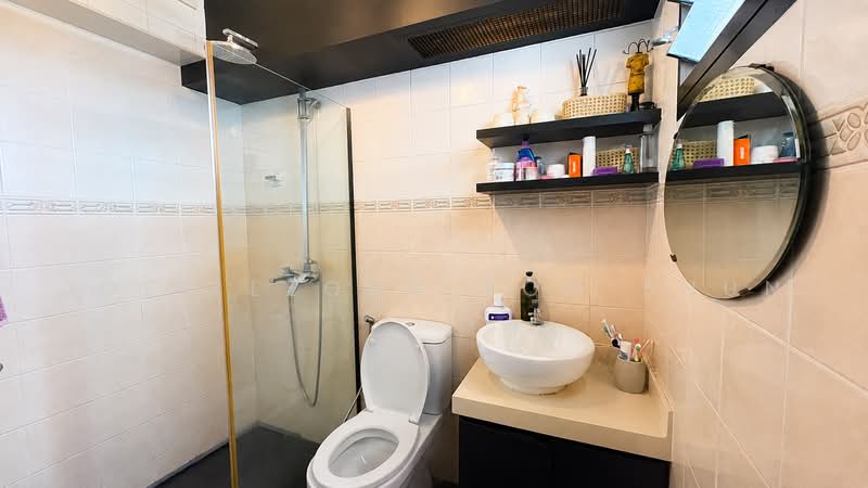985A Buangkok Crescent, 985A Buangkok Crescent, 3 Bedrooms, 915 sqft, HDB Flat For Sale, by Joel Leong Foo Shun, 500232226 - Bathroom - PropertyGuru.com.sg