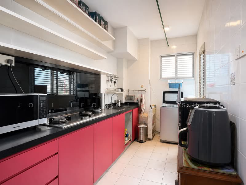 985A Buangkok Crescent, 985A Buangkok Crescent, 3 Bedrooms, 915 sqft, HDB Flat For Sale, by Joel Leong Foo Shun, 500232226 - Kitchen & Service Yard - PropertyGuru.com.sg