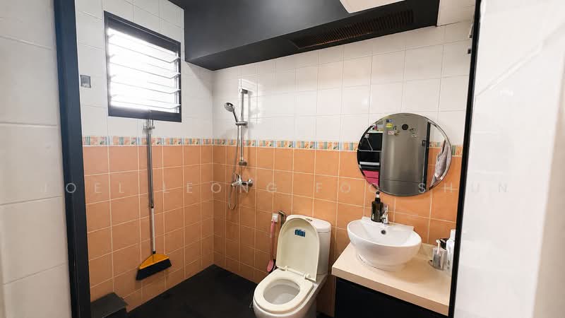 985A Buangkok Crescent, 985A Buangkok Crescent, 3 Bedrooms, 915 sqft, HDB Flat For Sale, by Joel Leong Foo Shun, 500232226 - Bathroom - PropertyGuru.com.sg