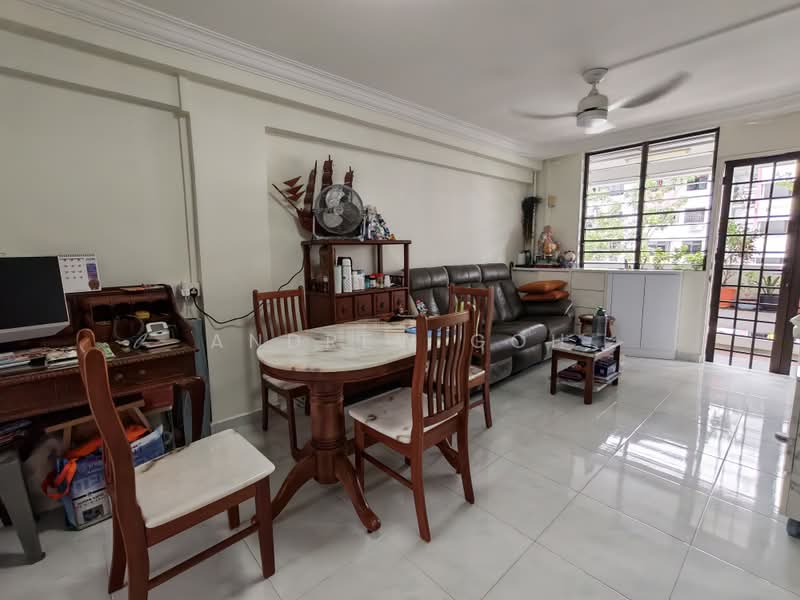 4 Lorong 7 Toa Payoh, 4 Lorong 7 Toa Payoh, 3 Bedrooms, 710 sqft, HDB Flat For Sale, by Andrew Goh, 500232233 - Living Room - PropertyGuru.com.sg