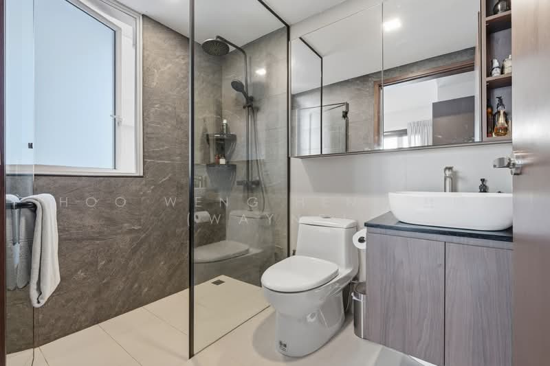 Waterview, 89 Tampines Avenue 1, 2 Bedrooms, 786 sqft, Condominium For Sale, by Thoo Weng Heng 杜咏恒 (Wayne), 500232256 - Bathroom - PropertyGuru.com.sg