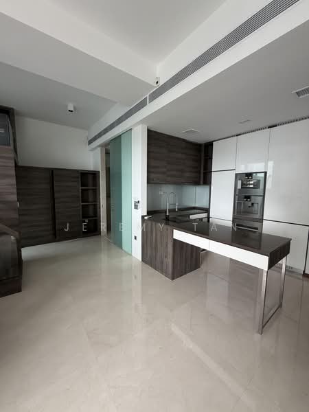 The Scotts Tower, 38 Scotts Road, 1 Bedroom, 646 sqft, Condominium For Rent, by Jeremy Tan, 500232257 - Kitchen - PropertyGuru.com.sg