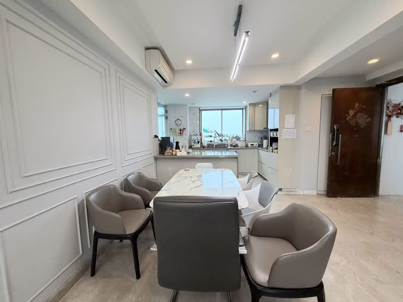Lakeholmz, 82 Corporation Road, 5 Bedrooms, 2,454 sqft, Condominium For Sale, by Pristine Lim, 500232265 - Dining Room - PropertyGuru.com.sg