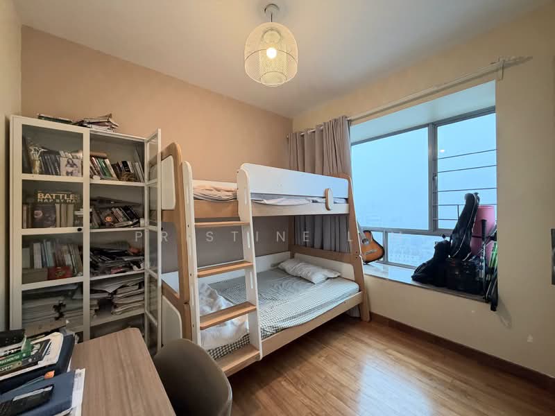 Lakeholmz, 82 Corporation Road, 5 Bedrooms, 2,454 sqft, Condominium For Sale, by Pristine Lim, 500232265 - Bedroom - PropertyGuru.com.sg