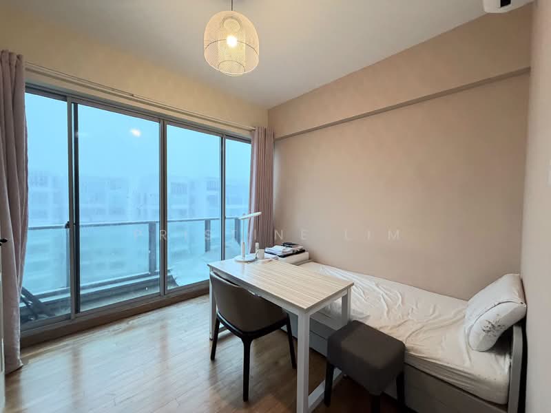 Lakeholmz, 82 Corporation Road, 5 Bedrooms, 2,454 sqft, Condominium For Sale, by Pristine Lim, 500232265 - Bedroom - PropertyGuru.com.sg