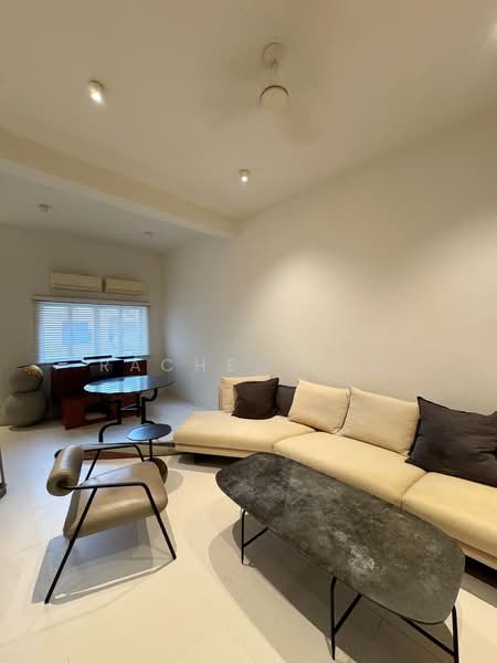 The one-bedder that lives larger @ Horne Rd, Horne Road, 1 Bedroom, 980 sqft, Walk-up Apartment For Rent, by Rachel Koh, 500232268 - Living Room - PropertyGuru.com.sg