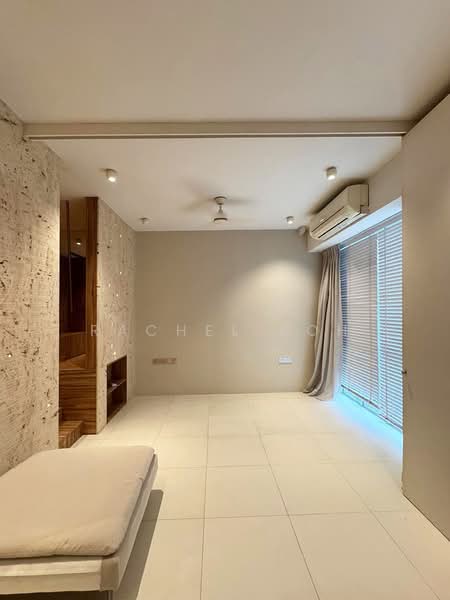 The one-bedder that lives larger @ Horne Rd, Horne Road, 1 Bedroom, 980 sqft, Walk-up Apartment For Rent, by Rachel Koh, 500232268 - Living Room - PropertyGuru.com.sg