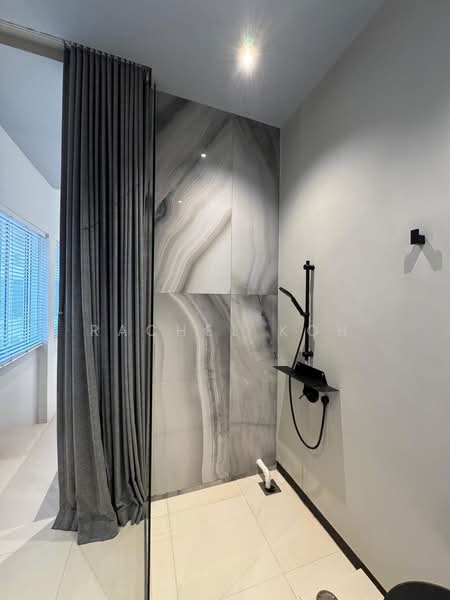The one-bedder that lives larger @ Horne Rd, Horne Road, 1 Bedroom, 980 sqft, Walk-up Apartment For Rent, by Rachel Koh, 500232268 - Bathroom - PropertyGuru.com.sg