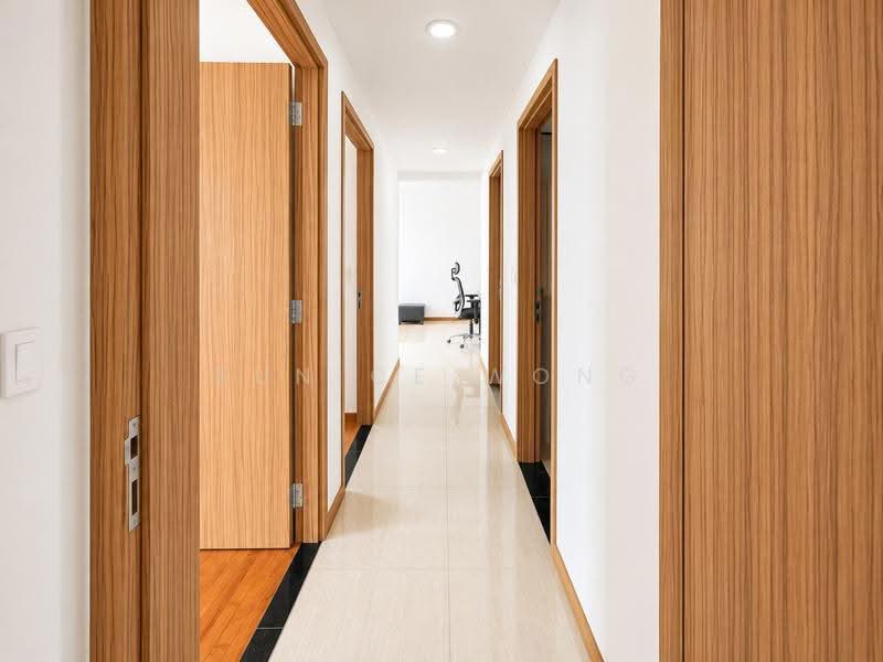 FLO Residence, Punggol Field Walk, Hougang / Punggol / Sengkang, 3 Bedrooms, 926 sqft, Condominium For Rent, by Eunice Wong, 500232270 - Corridor - PropertyGuru.com.sg
