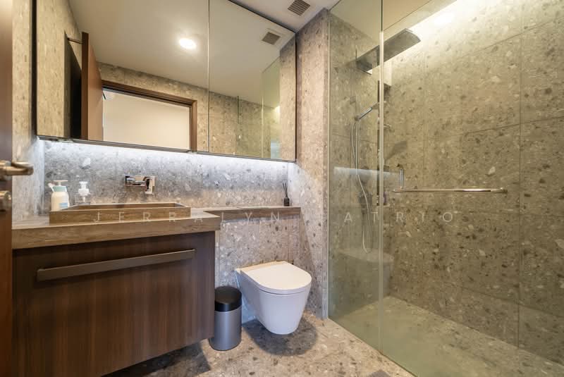 One Pearl Bank, 1 Pearl Bank, 1 Bedroom, 560 sqft, Condominium For Sale, by Jerralyn Satrio, 500232277 - Bathroom - PropertyGuru.com.sg