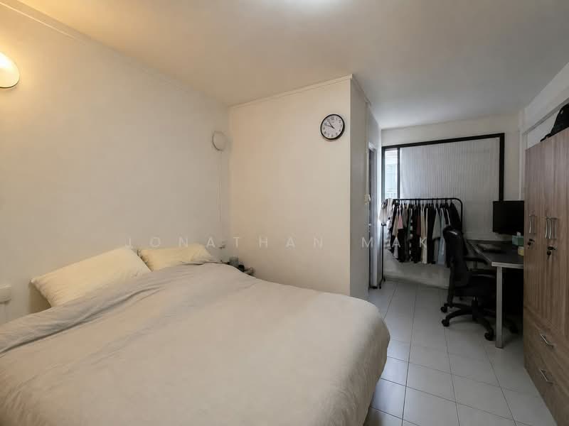 873 Tampines Street 84, 873 Tampines Street 84, 3 Bedrooms, 1,119 sqft, HDB Flat For Sale, by Jonathan Mak, 500232286 - Master Bedroom - PropertyGuru.com.sg