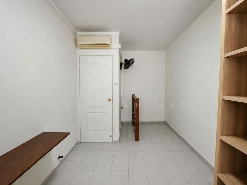 873 Tampines Street 84, 873 Tampines Street 84, 3 Bedrooms, 1,119 sqft, HDB Flat For Sale, by Jonathan Mak, 500232286 - Common Bedroom 1 - PropertyGuru.com.sg