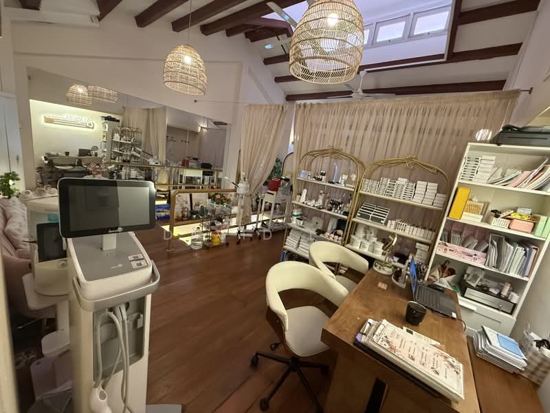 Kampong Glam Shop House, Arab Street, Beach Road / Bugis / Rochor, 450 sqft, Shop / Shophouse For Rent, by David Loh, 500232288 - Interior - CommercialGuru.com.sg