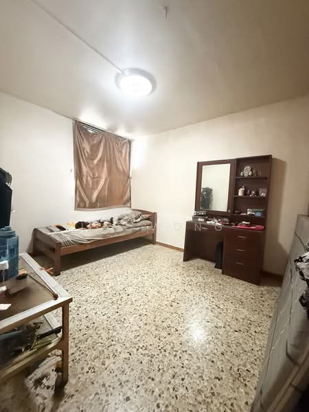 28 New Upper Changi Road, 28 New Upper Changi Road, 2 Bedrooms, 818 sqft, HDB Flat For Sale, by Joe Wong, 500232293 - Bedroom - PropertyGuru.com.sg