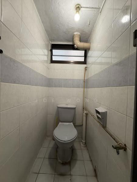 28 New Upper Changi Road, 28 New Upper Changi Road, Bedok / Upper East Coast, 2 Bedrooms, 818 sqft, HDB Flat For Sale, by Joe Wong, 500232293 - Bathroom - PropertyGuru.com.sg