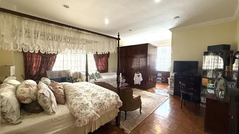 Eastwood Park, Eastwood Green, Bedok / Upper East Coast, 6 Bedrooms, 4,600 sqft, Corner Terrace For Sale, by Oliver Sho, 500232295 - Bedroom - PropertyGuru.com.sg
