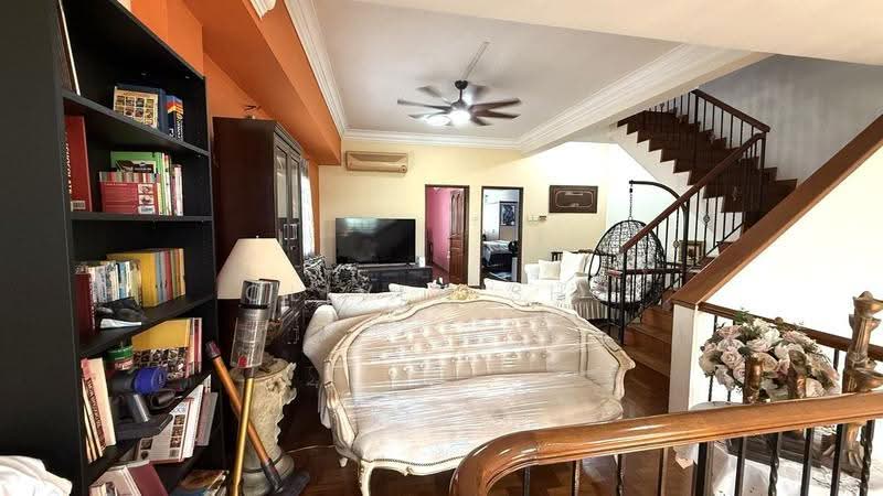 Eastwood Park, Eastwood Green, Bedok / Upper East Coast, 6 Bedrooms, 4,600 sqft, Corner Terrace For Sale, by Oliver Sho, 500232295 - Living Room - PropertyGuru.com.sg