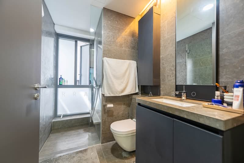 Skysuites @ Anson, 8 Enggor Street, 2 Bedrooms, 700 sqft, Condominium For Sale, by Jerralyn Satrio, 500232296 - Bathroom - PropertyGuru.com.sg
