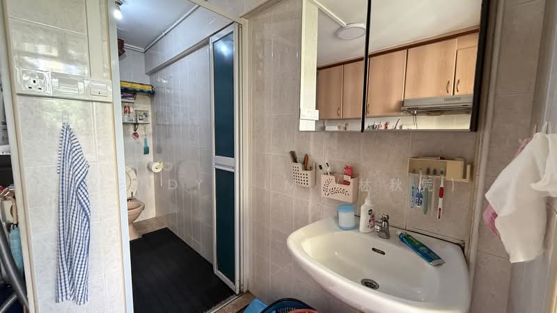 94 Commonwealth Drive, 94 Commonwealth Drive, Room Rental, 150 sqft, HDB Flat For Rent, by Wendy Lim (林秋凭), 500232301 - Bathroom - PropertyGuru.com.sg
